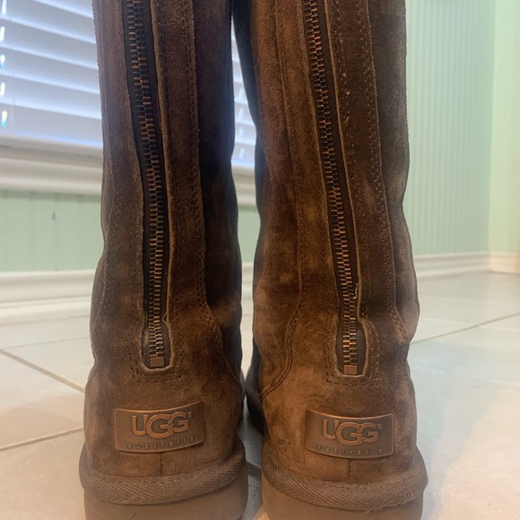Ugg warm brown boots - Picture 2 of 4